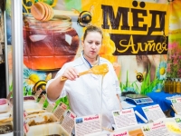 "Осенняя ярмарка" предлагает богатый выбор меда и продуктов пчеловодства от участников из разных регионов России!